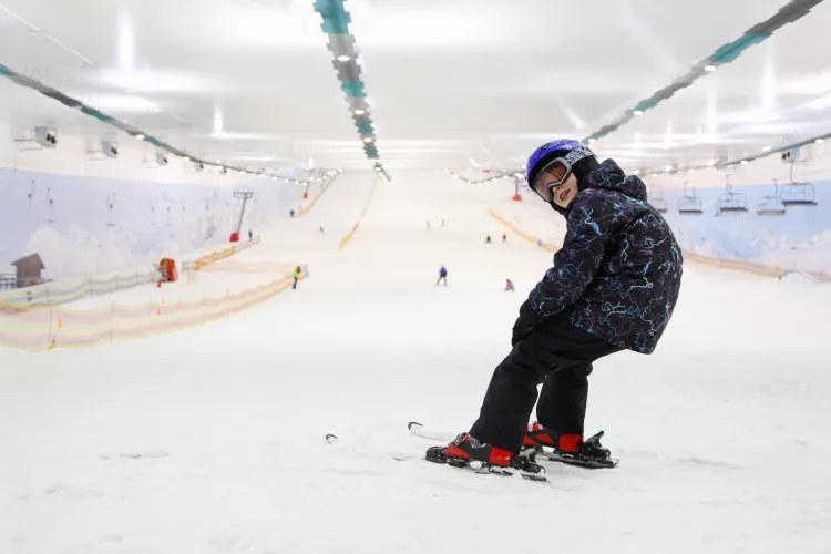 What is the history of indoor skiing?
