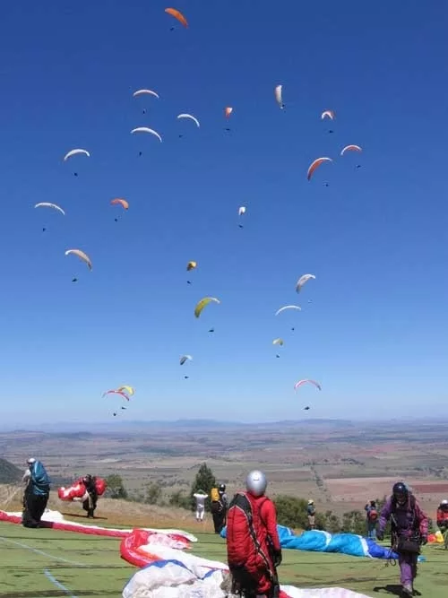 Paragliding lesson 3: Paragliding schools